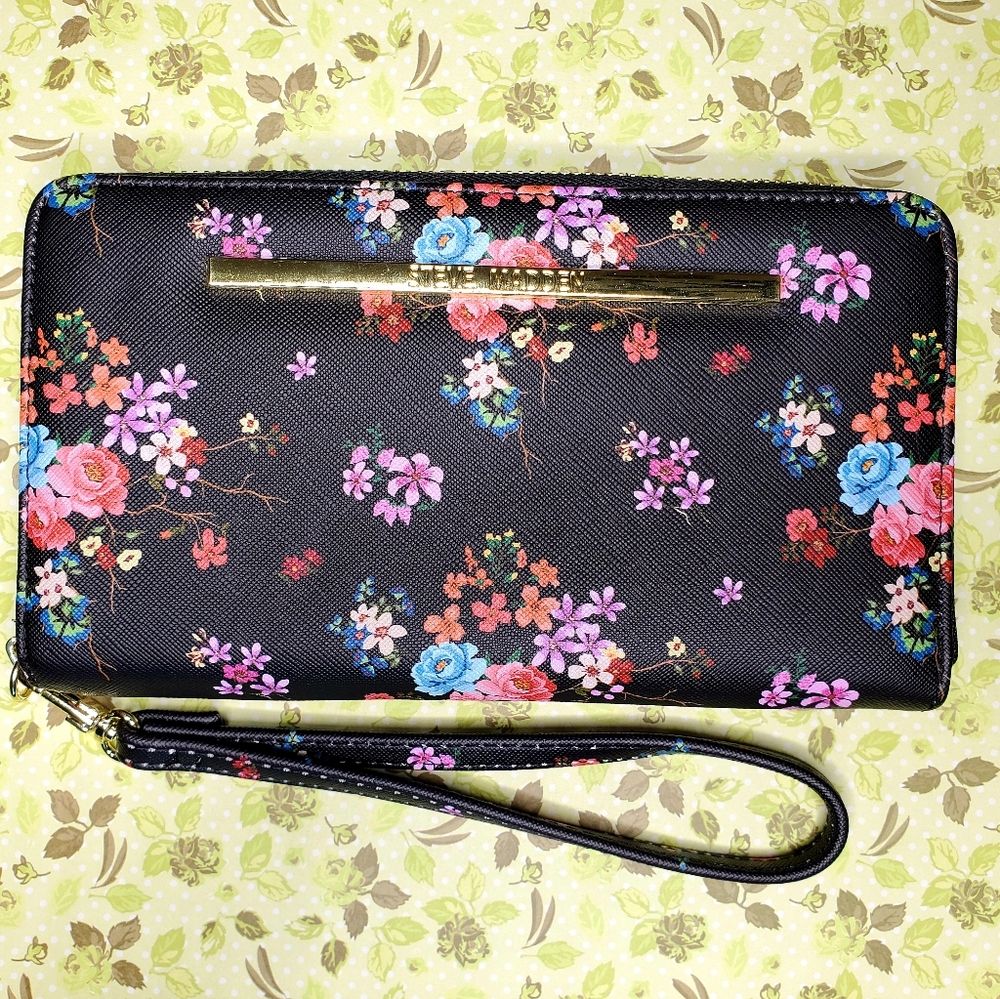 Steve Madden Black Floral Boxed Wallet